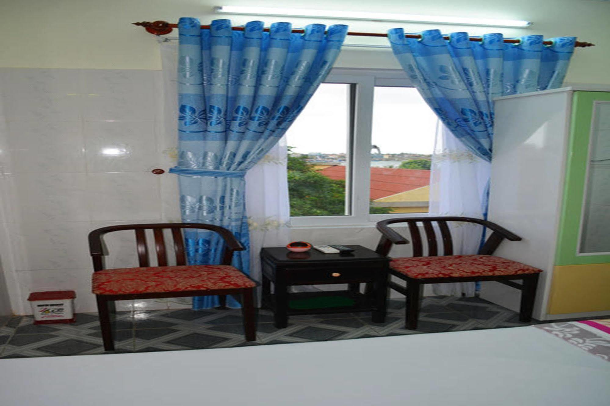 Anh Linh 1 Hotel دونغ هوي المظهر الخارجي الصورة