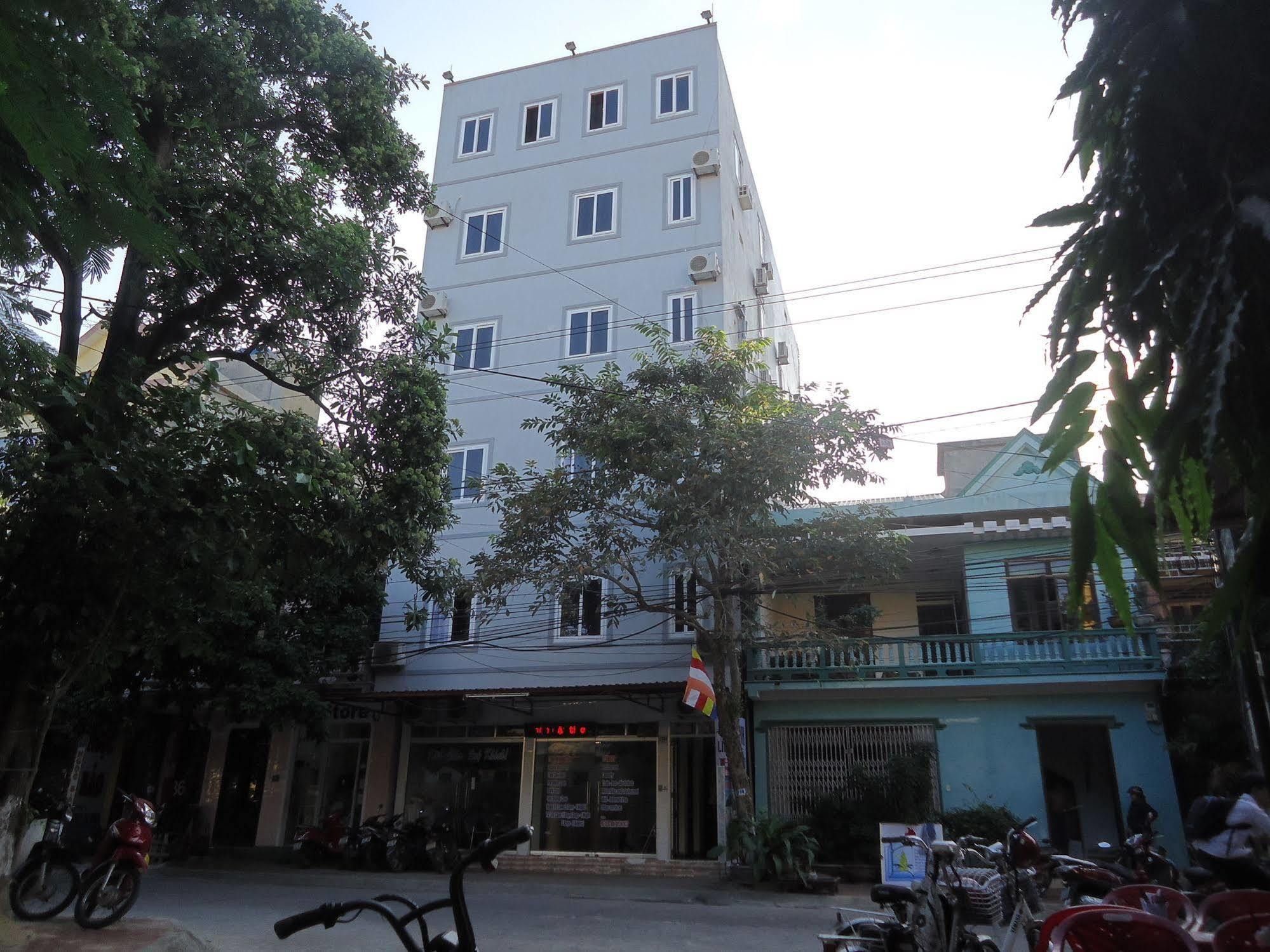 Anh Linh 1 Hotel دونغ هوي المظهر الخارجي الصورة