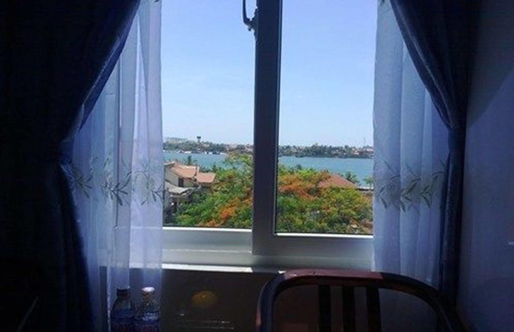 Anh Linh 1 Hotel دونغ هوي المظهر الخارجي الصورة